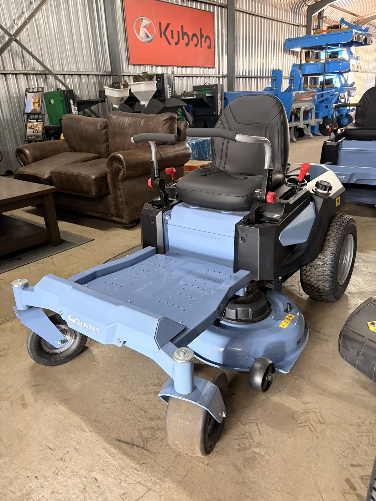 Giant Zero Turn Mower, three-quarter view (frame 2)