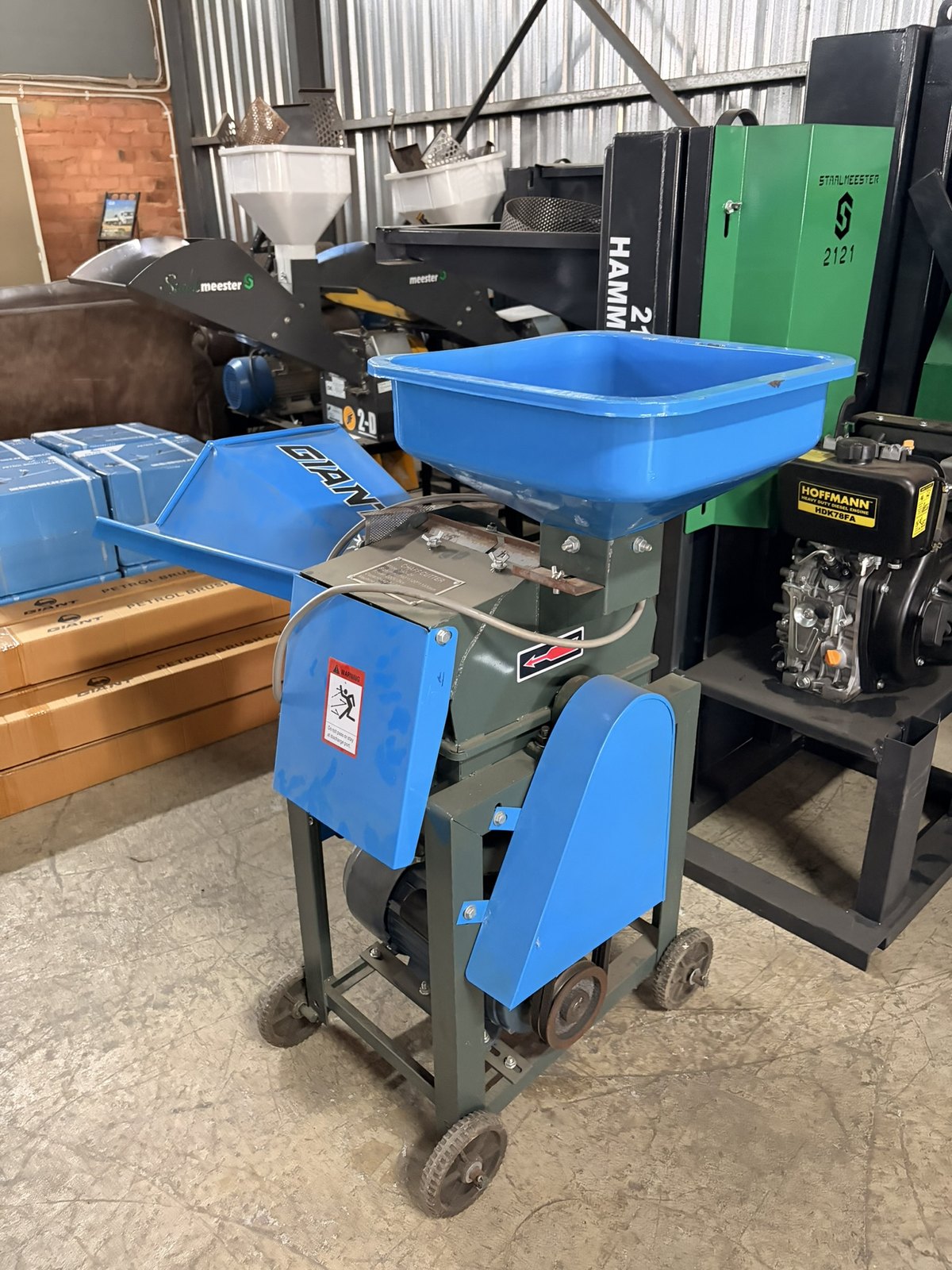 Electric Hammermill, 2.2 kW Single Phase, three-quarter view (frame 2)
