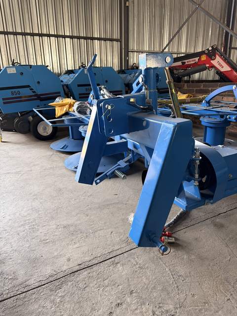 Drum Mower, 1.65 m, with Conditioner, photographed on the supplier's floor (frame 4)