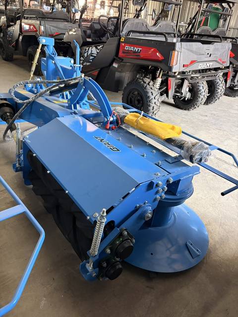 Drum Mower, 1.65 m, with Conditioner, three-quarter view