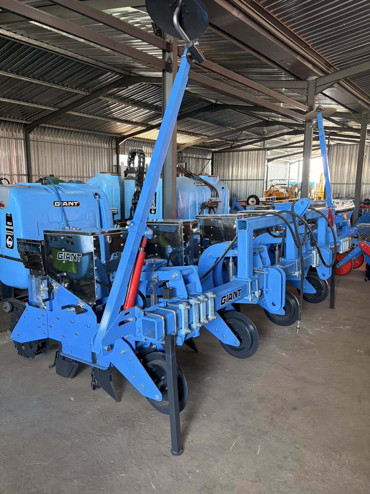 No-Till Planters, three-quarter view (frame 2)