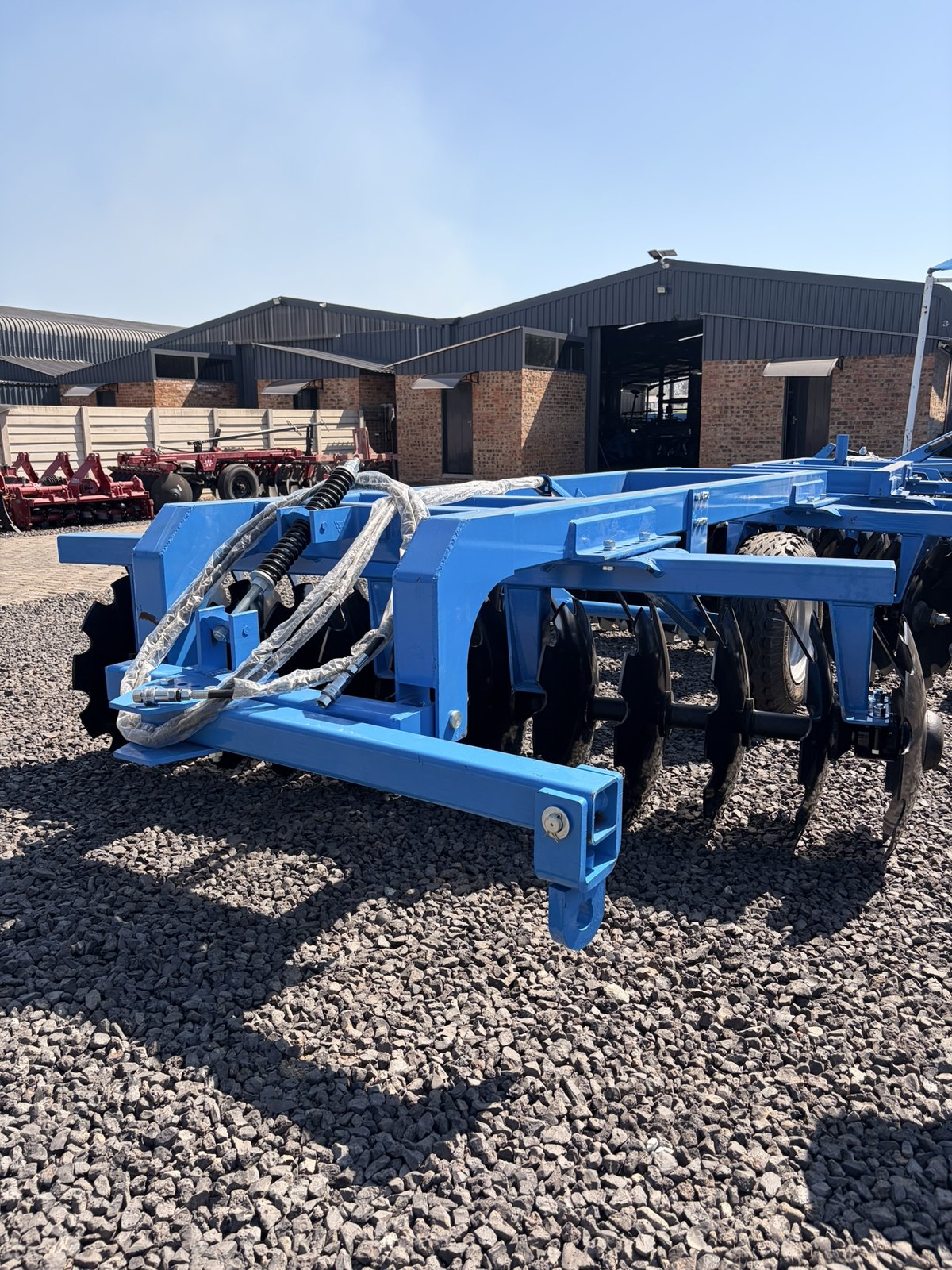 Hydraulic Disc Harrows, three-quarter view