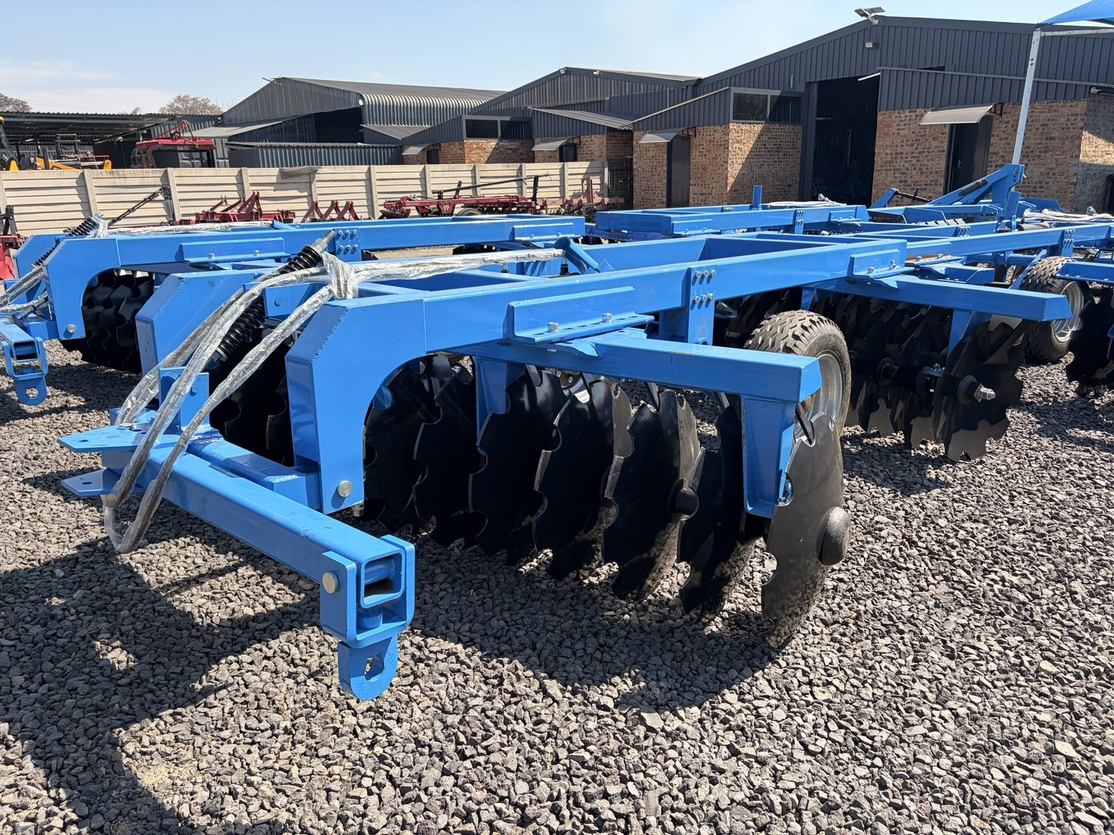 Hydraulic Disc Harrows, photographed on the supplier's floor (frame 9)