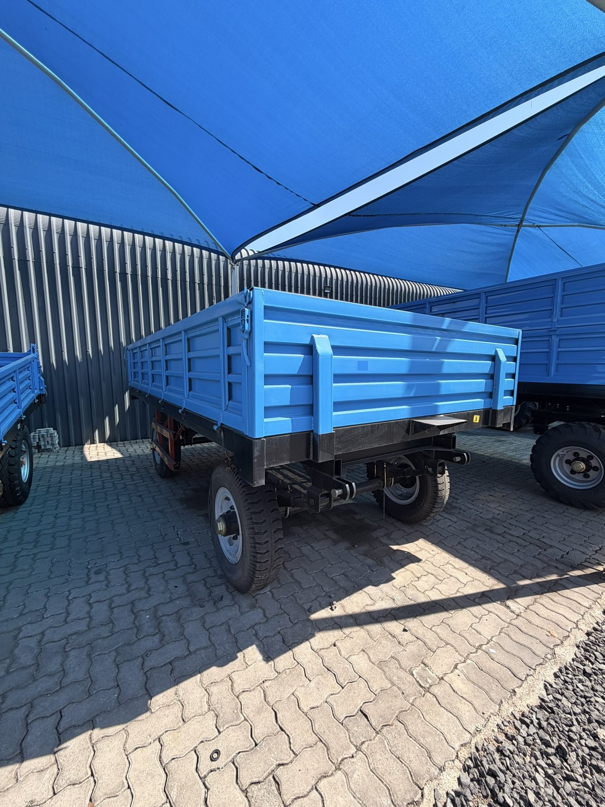 6 Ton Standard Trailer, front three-quarter view