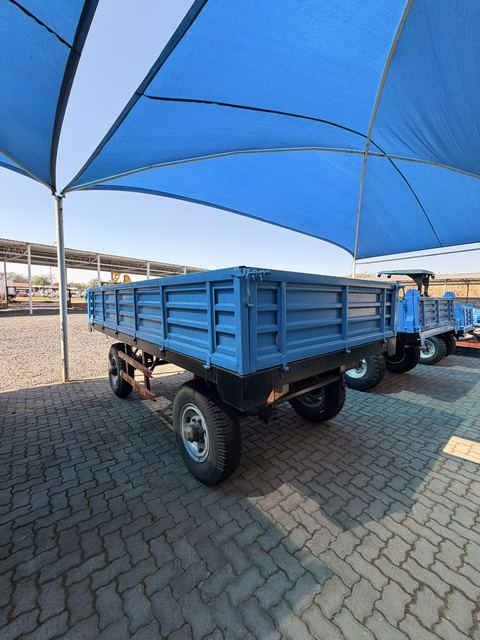 6 Ton Standard Trailer, opposite front three-quarter view