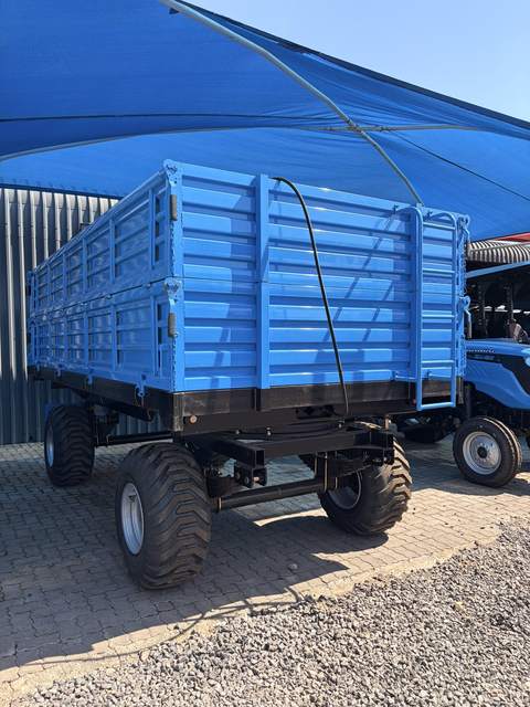 10 Ton Dropside Trailer, front three-quarter view
