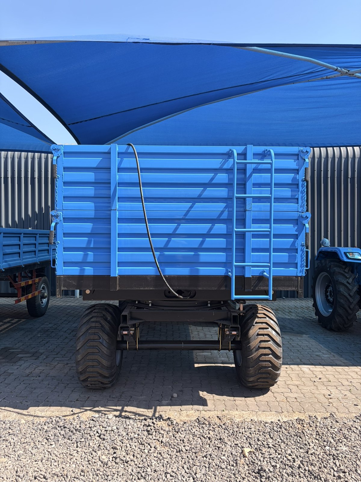 10 Ton Dropside Trailer, front view