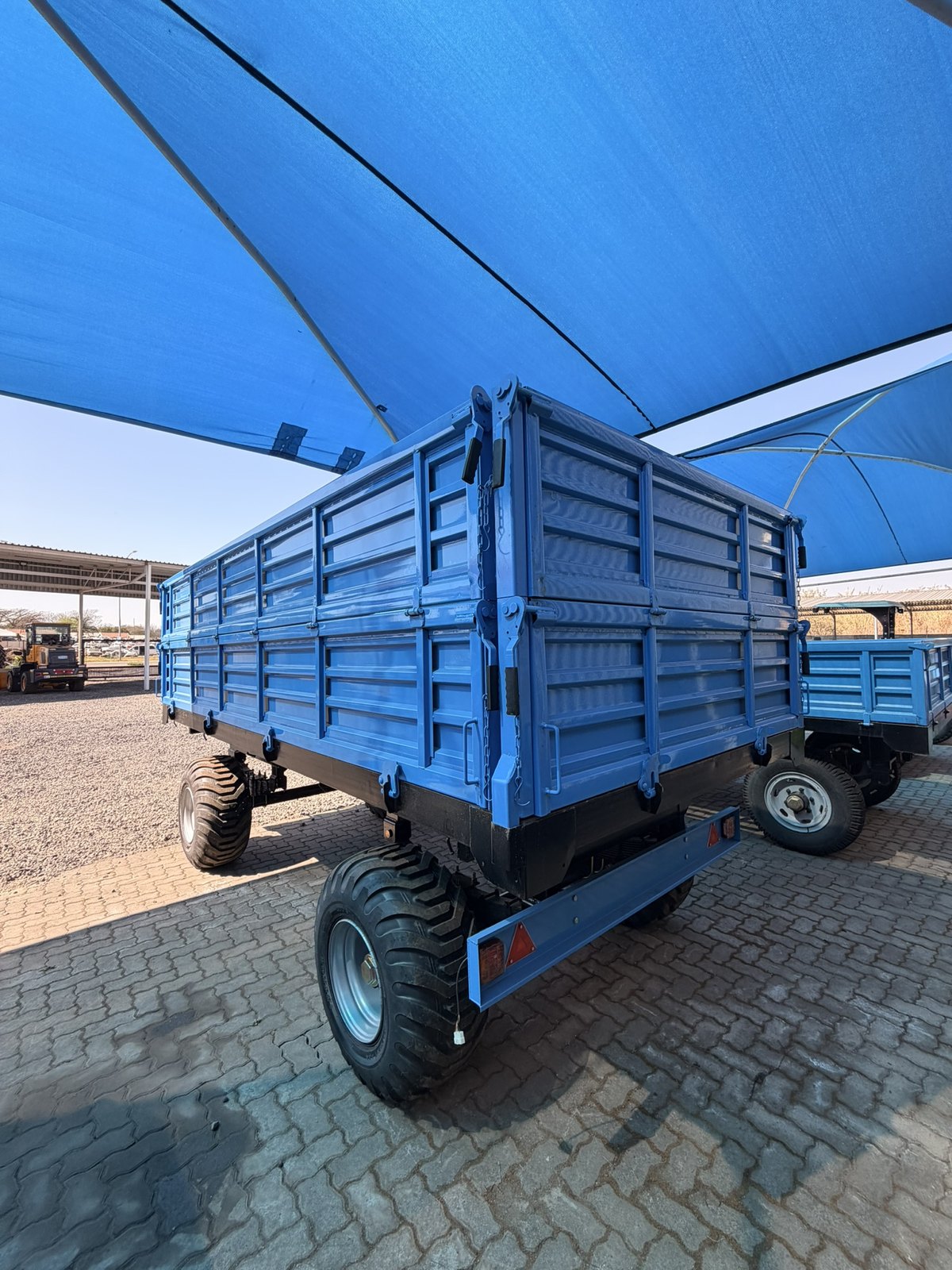 10 Ton Dropside Trailer, rear three-quarter view