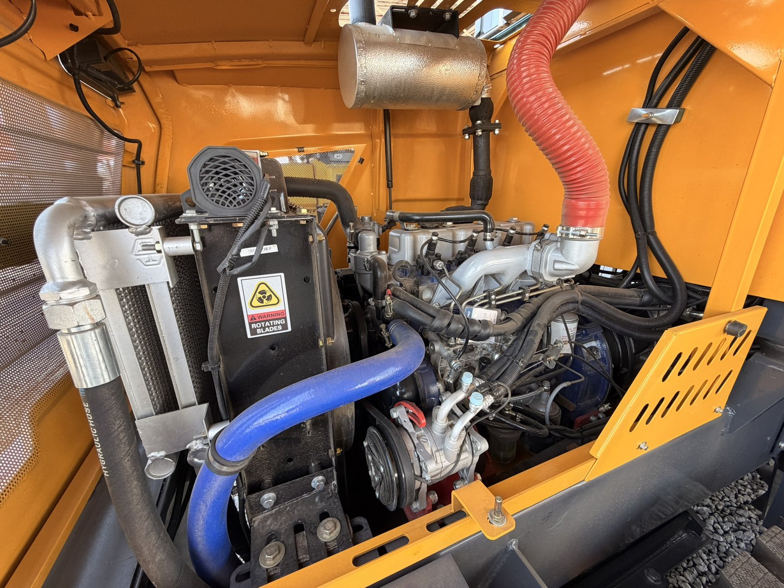 G932 Wheel Loader, 1.6 Ton, close view