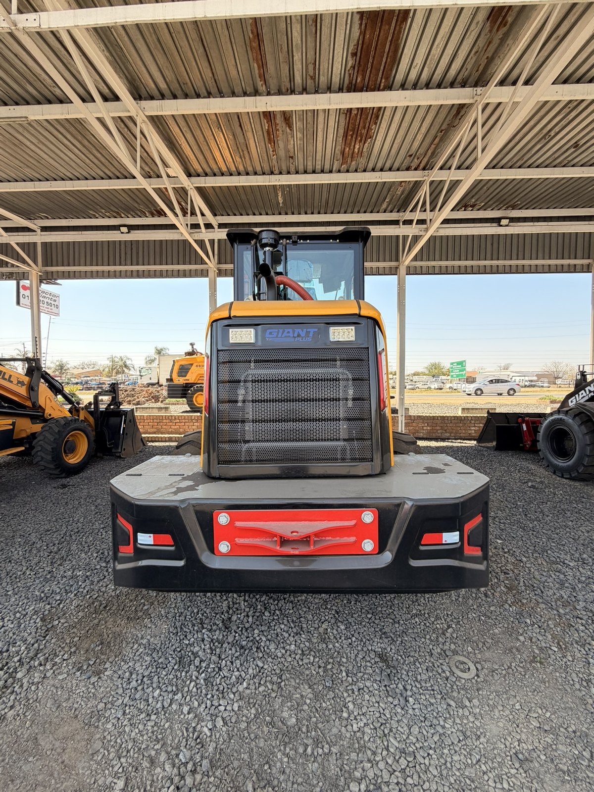 Giant Plus L936 Wheel Loader, front view