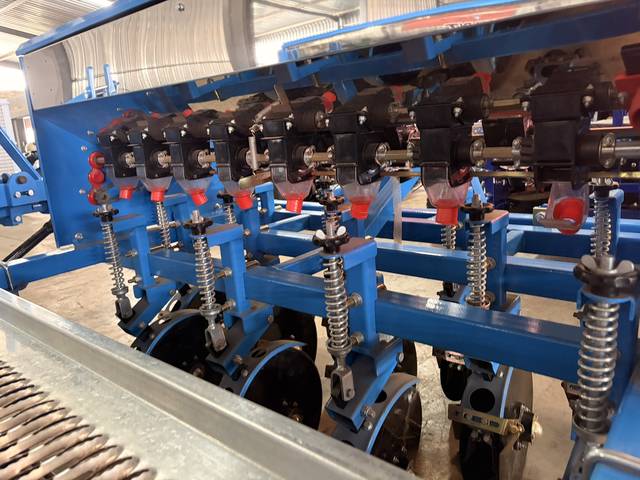 Fine Seed Planters, close view (frame 11)