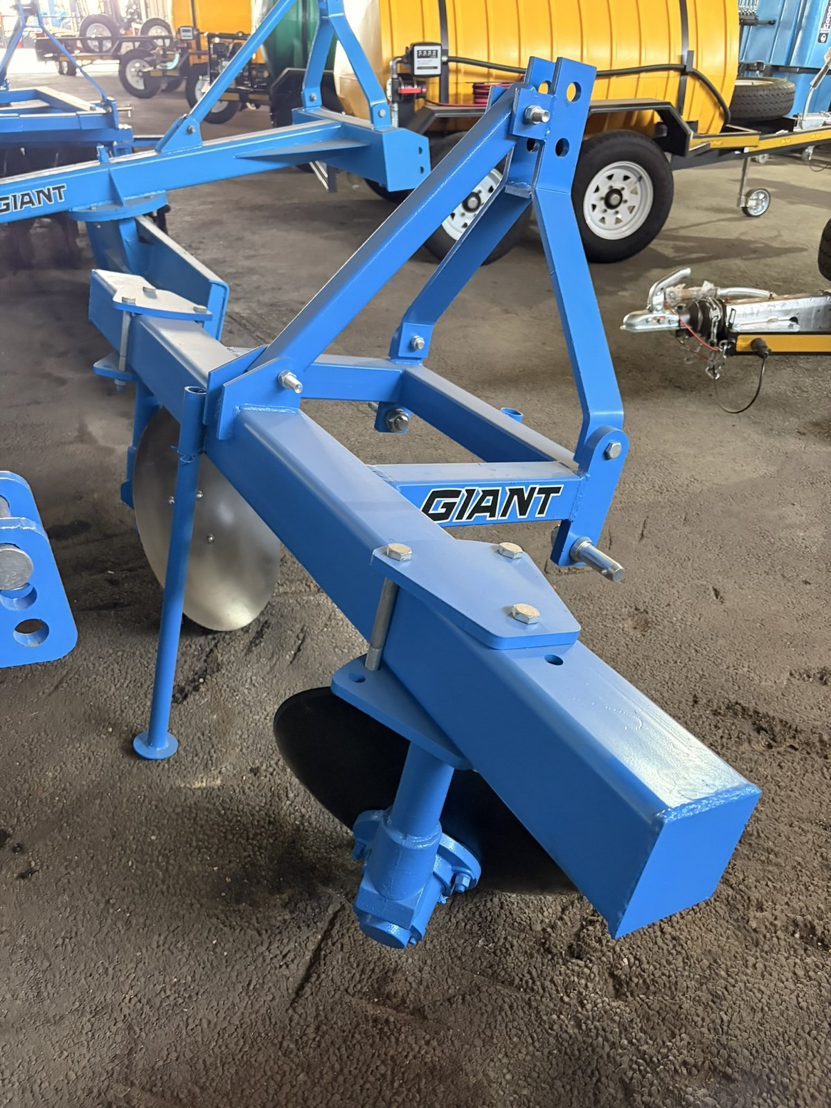 Disc Ridgers, close view