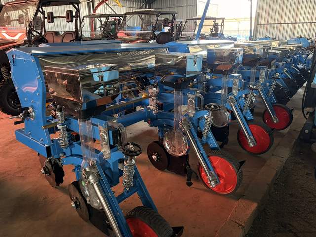 No-Till Planters, photographed on the supplier's floor