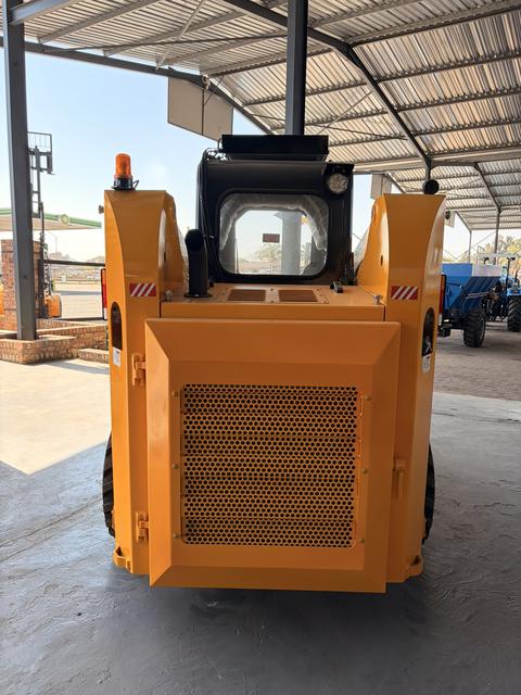 JC45 Skidsteer Loader, rear view