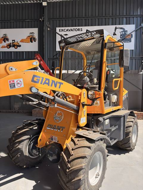 LY908C Wheel Loader, 800 kg, close view