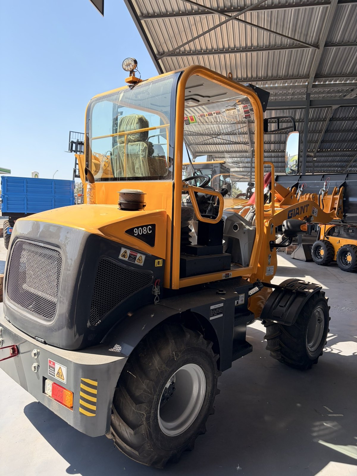 LY908C Wheel Loader, 800 kg, side view