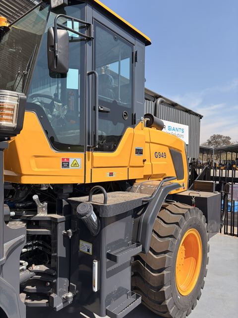 G949 Wheel Loader, 2.5 Ton, side view