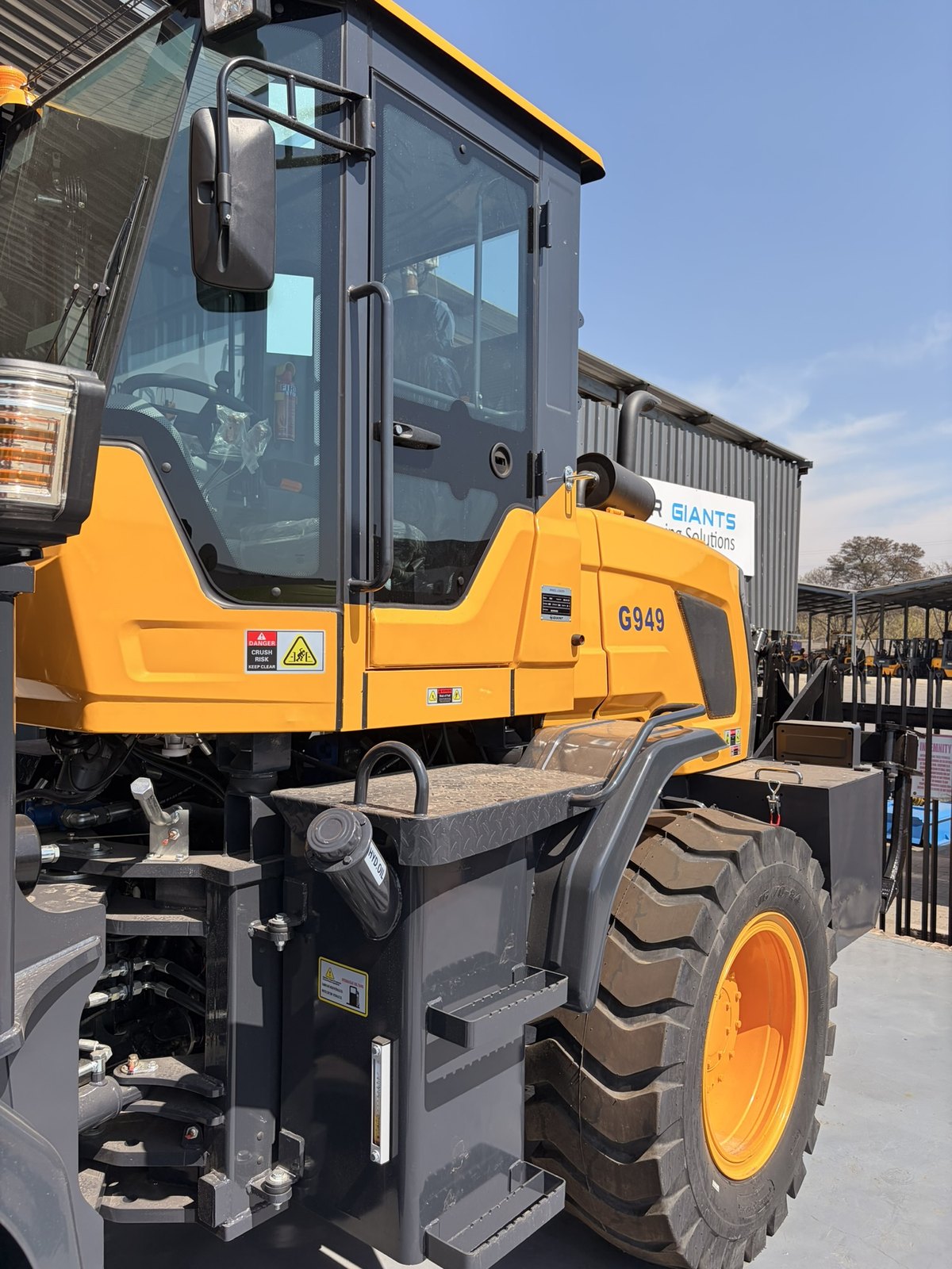 G949 Wheel Loader, 2.5 Ton, side view