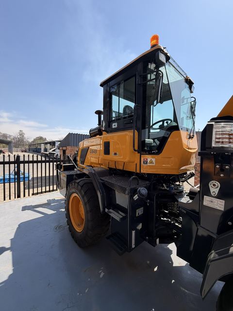 G949 Wheel Loader, 2.5 Ton, rear three-quarter view