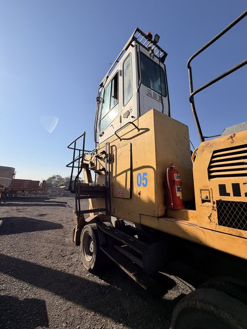 Used Liebherr 924 material handler, rear view of the engine grille and counterweight